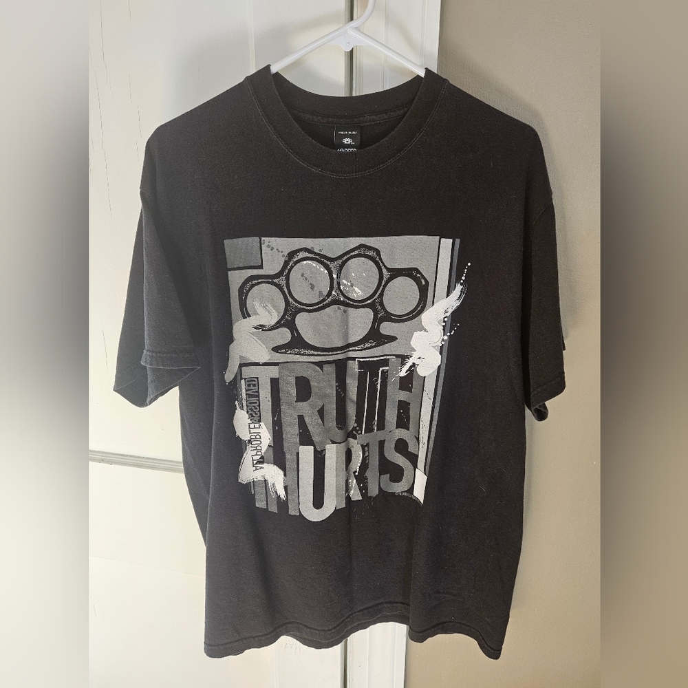10 DEEP TRUTH HURTS TSHIRT